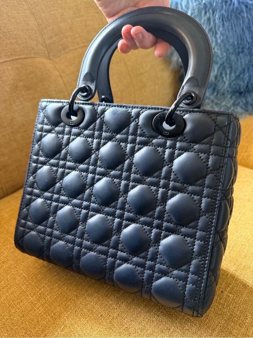 Christian Dior Lady Dior Medium Bag Black Ultramatte Cannage Calfskin pre-owned - Picture 3 of 14